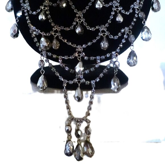 Silver Tone Teardrop Dangle Rhinestones Necklace - Picture 5 of 6